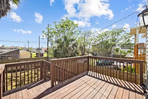 5017 Avenue K Galveston TX 77551