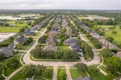 3602 Lindhaven Drive Pearland TX 77584