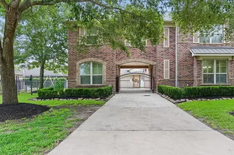 3602 Lindhaven Drive Pearland TX 77584