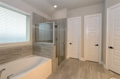 23 Whitbarrow Place Tomball TX 77375