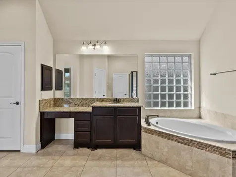 2524 Davis Prairie Lane Friendswood TX 77546
