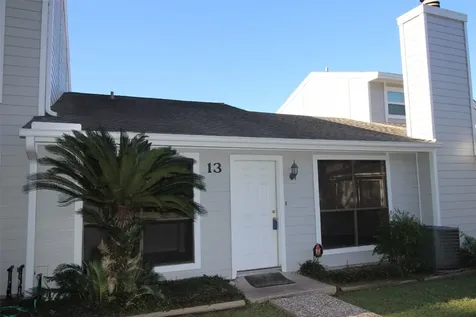 13 Hideaway Drive Friendswood TX 77546