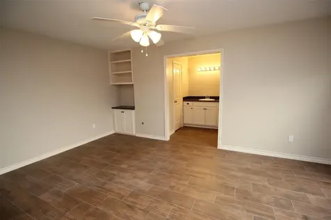 13 Hideaway Drive Friendswood TX 77546
