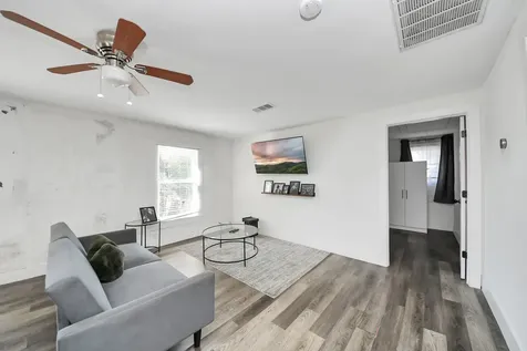 12 Stiles Street Houston TX 77011