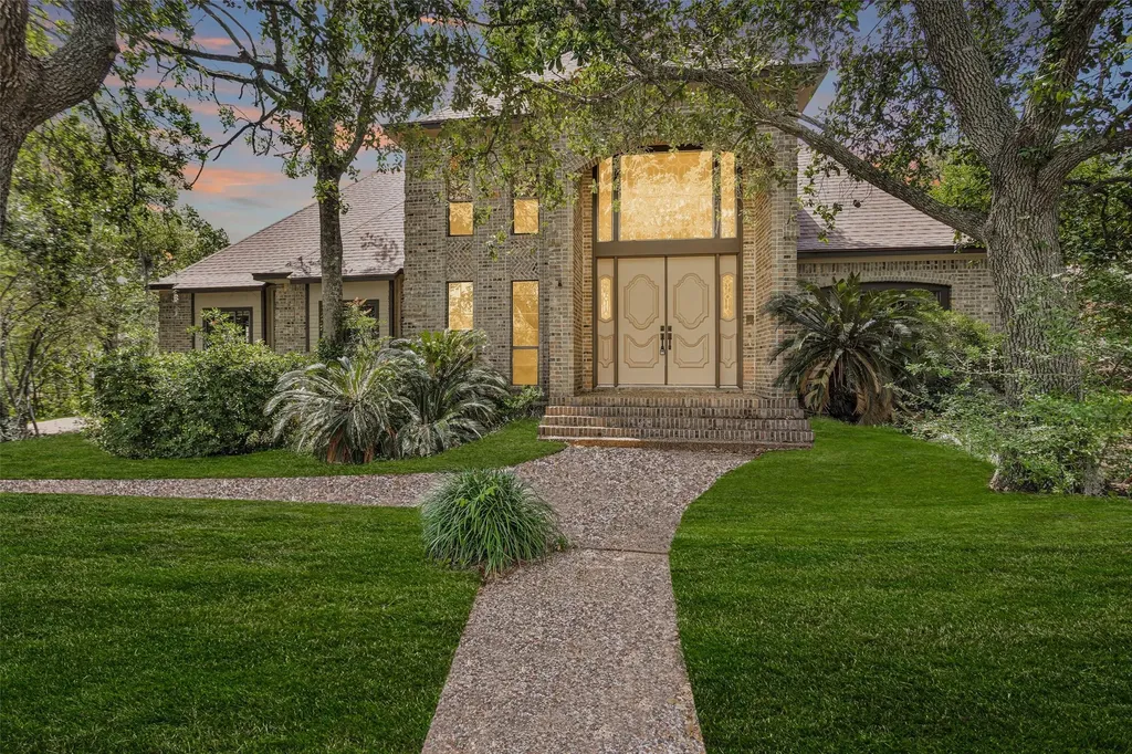 2607 Rip Van Winkle Drive Pearland TX 77581