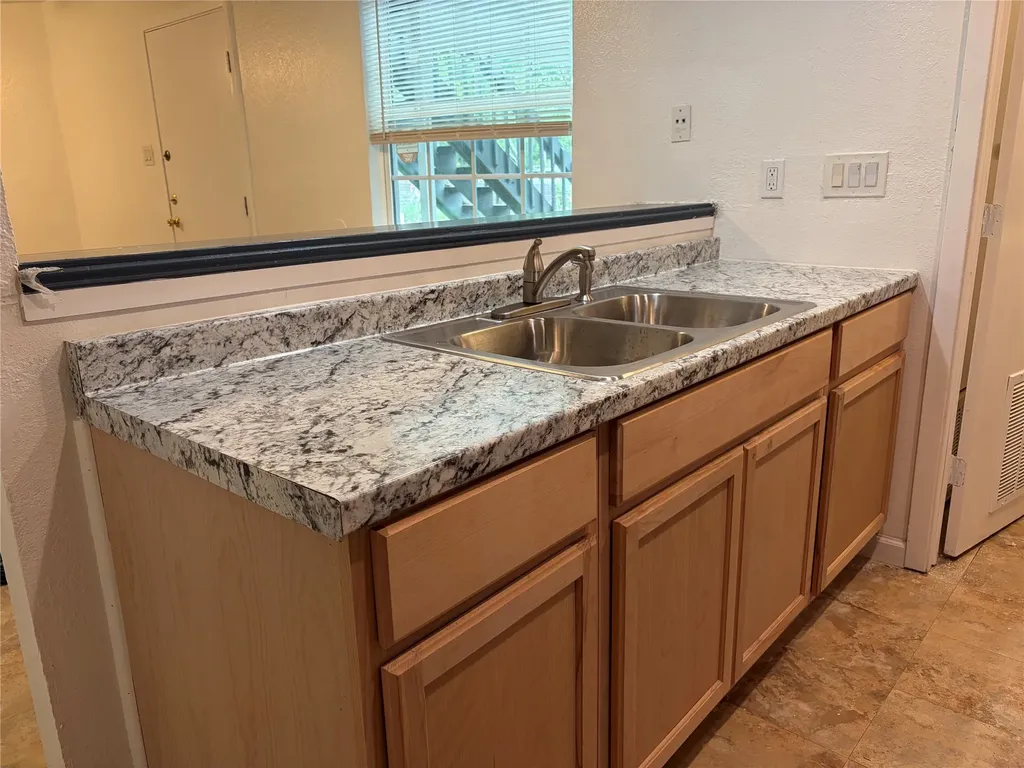 6800 Trendal Lane Austin TX 78744