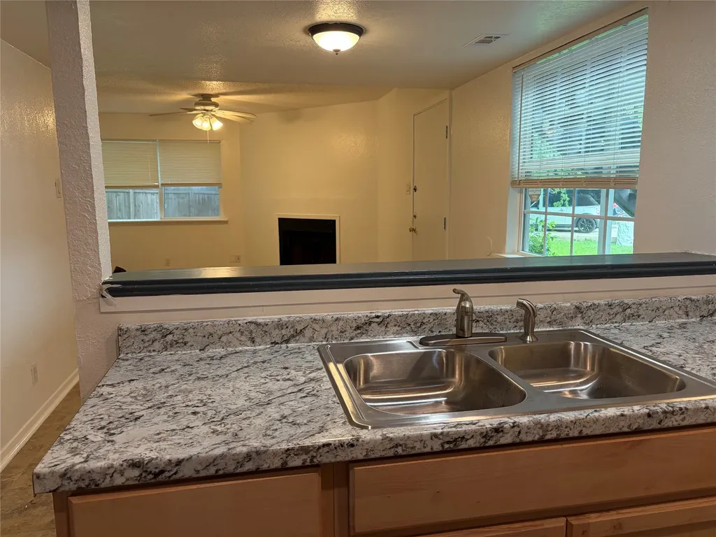 6800 Trendal Lane Austin TX 78744