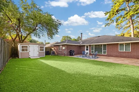 2430 Meandering Trail Kingwood TX 77339