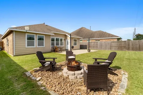 4610 Legends Bay Drive Baytown TX 77523