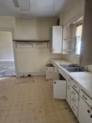 411 S Texana Street Hallettsville TX 77964