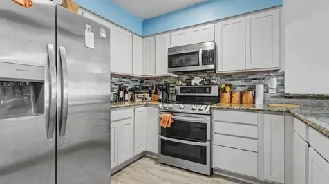 2170 Pilgrims Point Drive Friendswood TX 77546