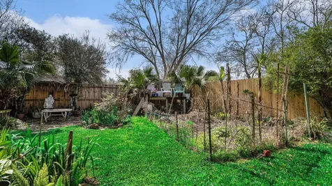 2170 Pilgrims Point Drive Friendswood TX 77546