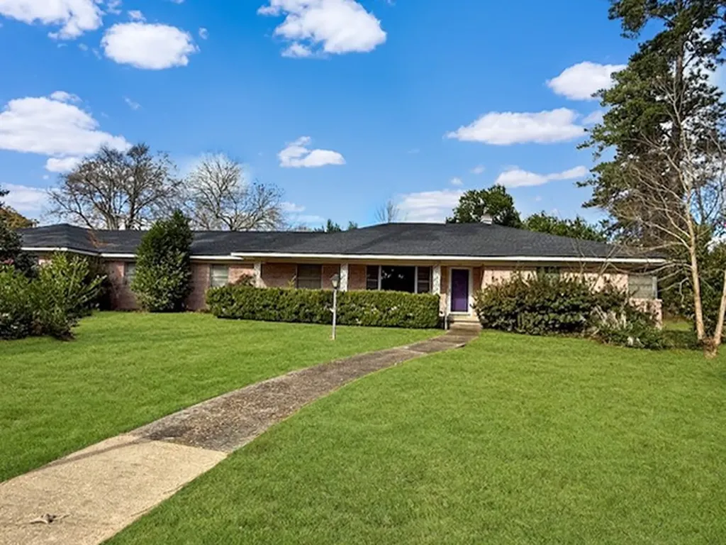 412 Neal Street Jasper TX 75951