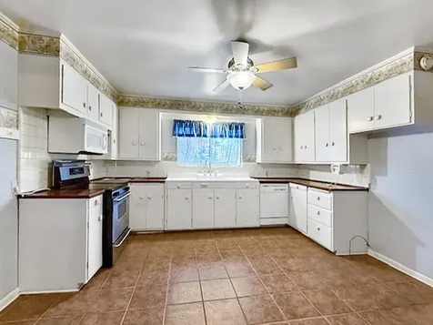 412 Neal Street Jasper TX 75951
