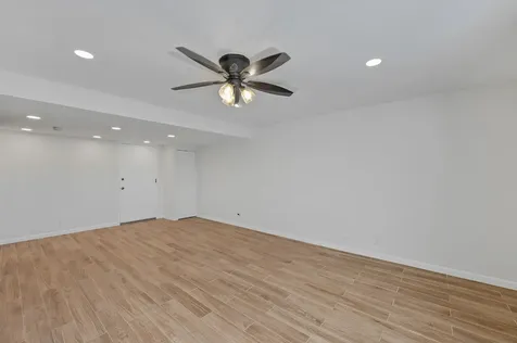7520 Hornwood Drive 704 Houston TX 77036
