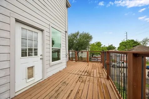 1902 Fletcher Street Houston TX 77009