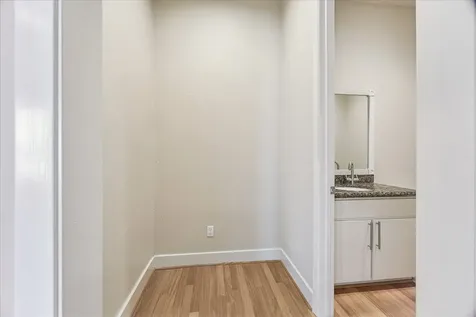 1902 Fletcher Street Houston TX 77009