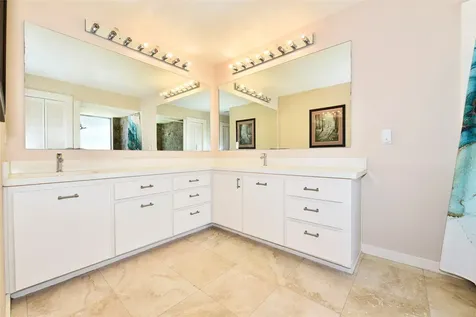 11418 Lakeside Place Drive Houston TX 77077