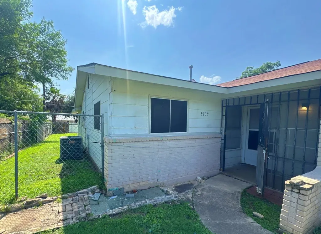 9139 Lytle Avenue San Antonio TX 78224