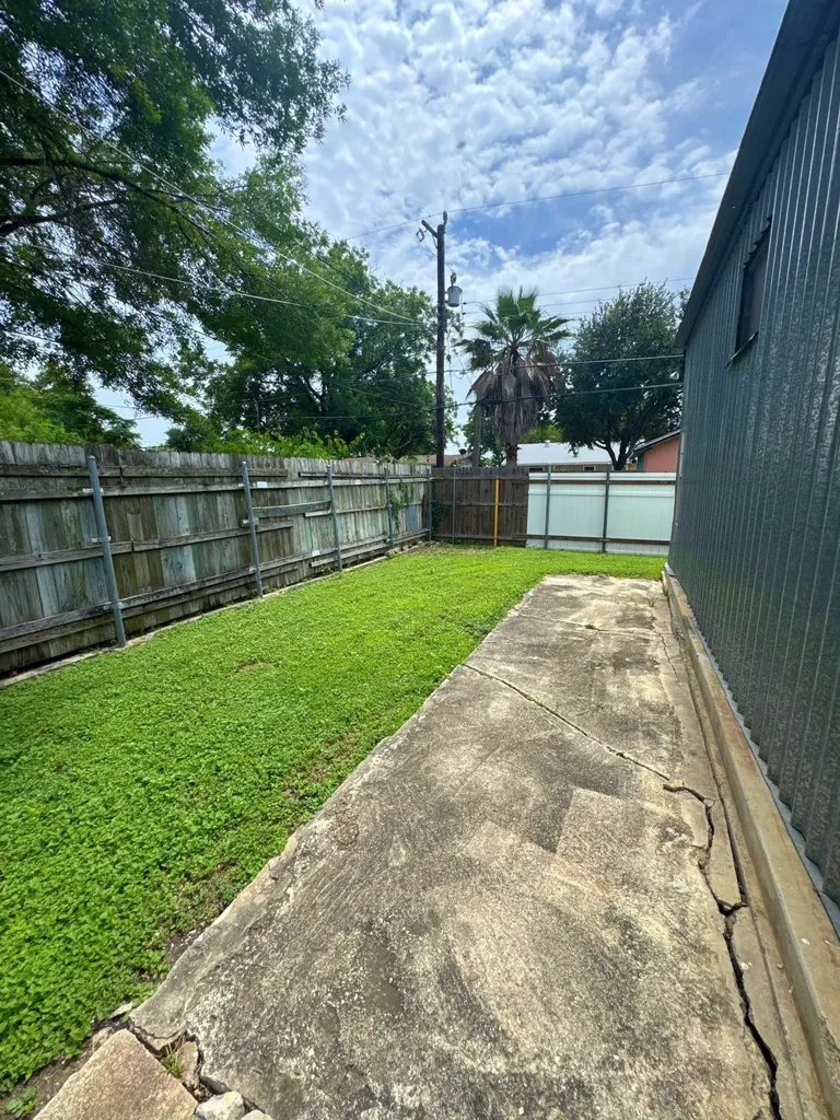 9139 Lytle Avenue San Antonio TX 78224