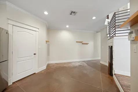 513 W 22nd Street Houston TX 77008