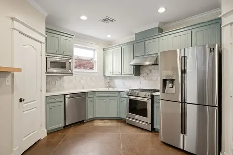 513 W 22nd Street Houston TX 77008