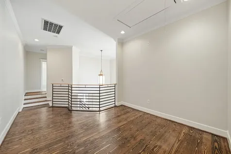 513 W 22nd Street Houston TX 77008