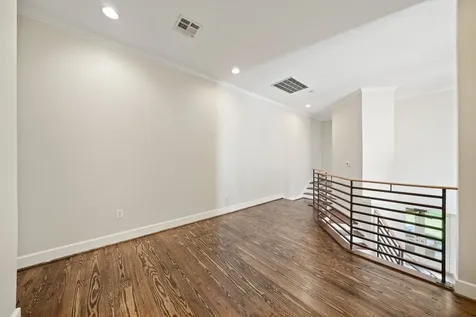 513 W 22nd Street Houston TX 77008