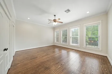 513 W 22nd Street Houston TX 77008