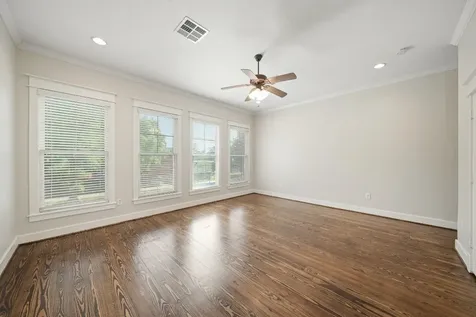 513 W 22nd Street Houston TX 77008