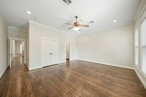 513 W 22nd Street Houston TX 77008