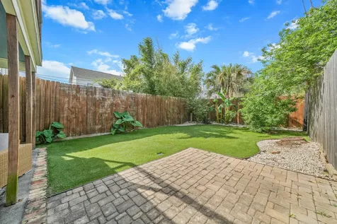 513 W 22nd Street Houston TX 77008