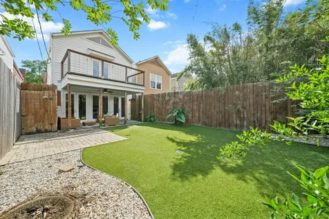 513 W 22nd Street Houston TX 77008