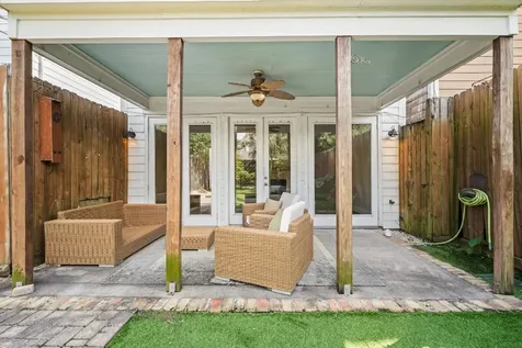 513 W 22nd Street Houston TX 77008