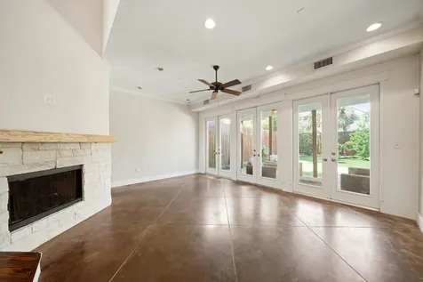 513 W 22nd Street Houston TX 77008
