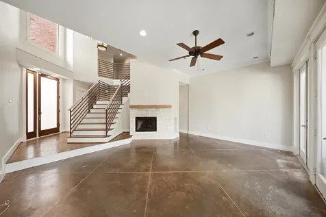513 W 22nd Street Houston TX 77008