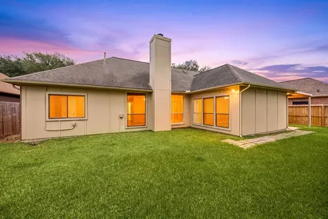 10215 Hedge Way Drive Houston TX 77065