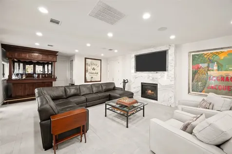 11518 Shadow Way Houston TX 77024