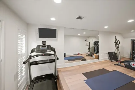11518 Shadow Way Houston TX 77024
