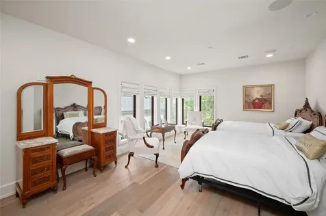 11518 Shadow Way Houston TX 77024
