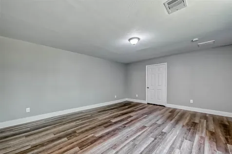 5606 Elm Springs Drive Houston TX 77048