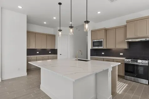 12111 Canal View Boulevard Mont Belvieu TX 77523