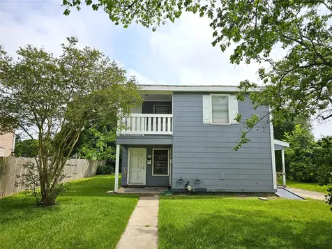 1135 5th Avenue N Texas City TX 77590