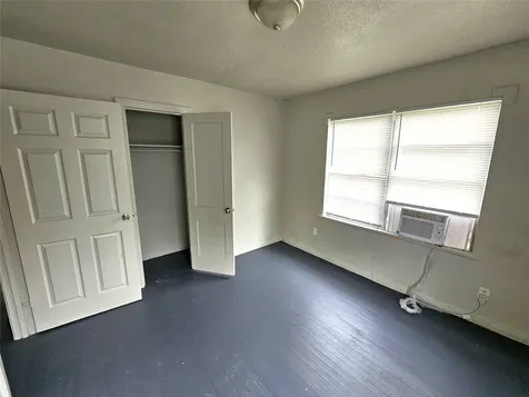 1135 5th Avenue N Texas City TX 77590