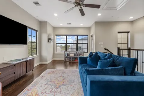 5303 Weslayan Street Houston TX 77005