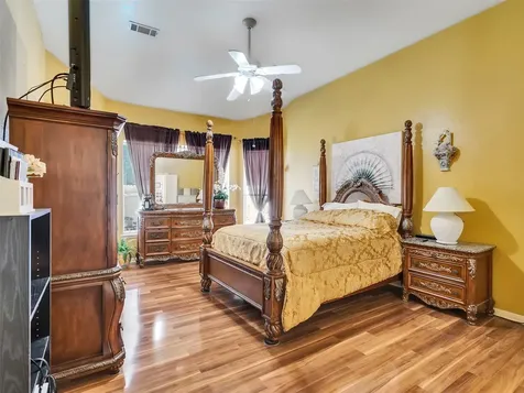 1922 Oakwood Court Drive Baytown TX 77521