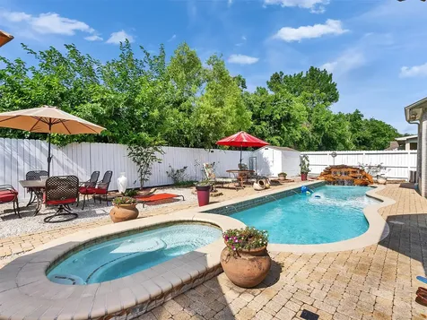1922 Oakwood Court Drive Baytown TX 77521