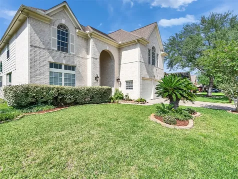 1922 Oakwood Court Drive Baytown TX 77521