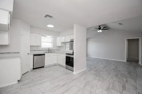 9527 Kingsvalley Street Houston TX 77075