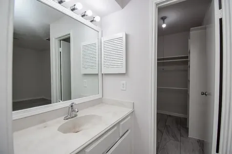 9527 Kingsvalley Street Houston TX 77075